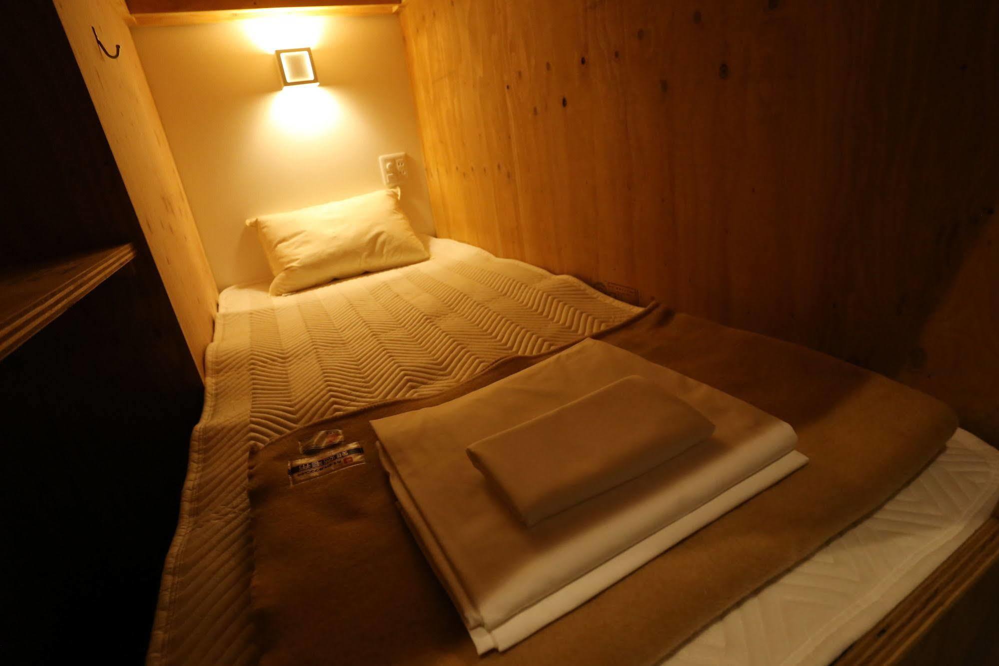 Fuku Hostel Nagomi Namba Ōsaka Extérieur photo