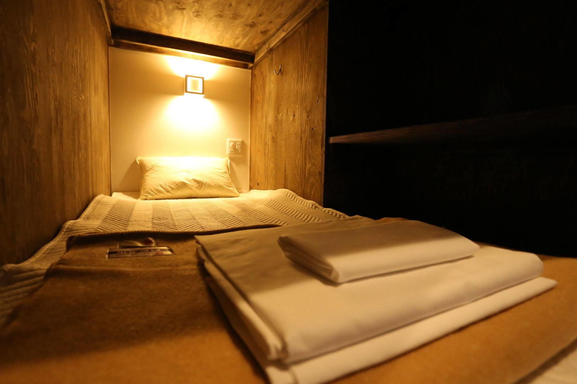 Fuku Hostel Nagomi Namba Ōsaka Extérieur photo